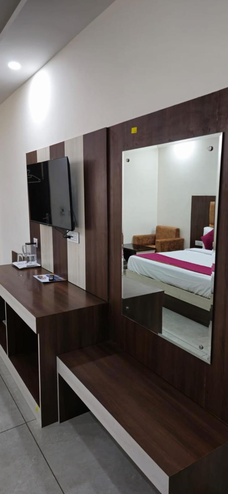 Hotel Satya Residency Katra  Exteriér fotografie