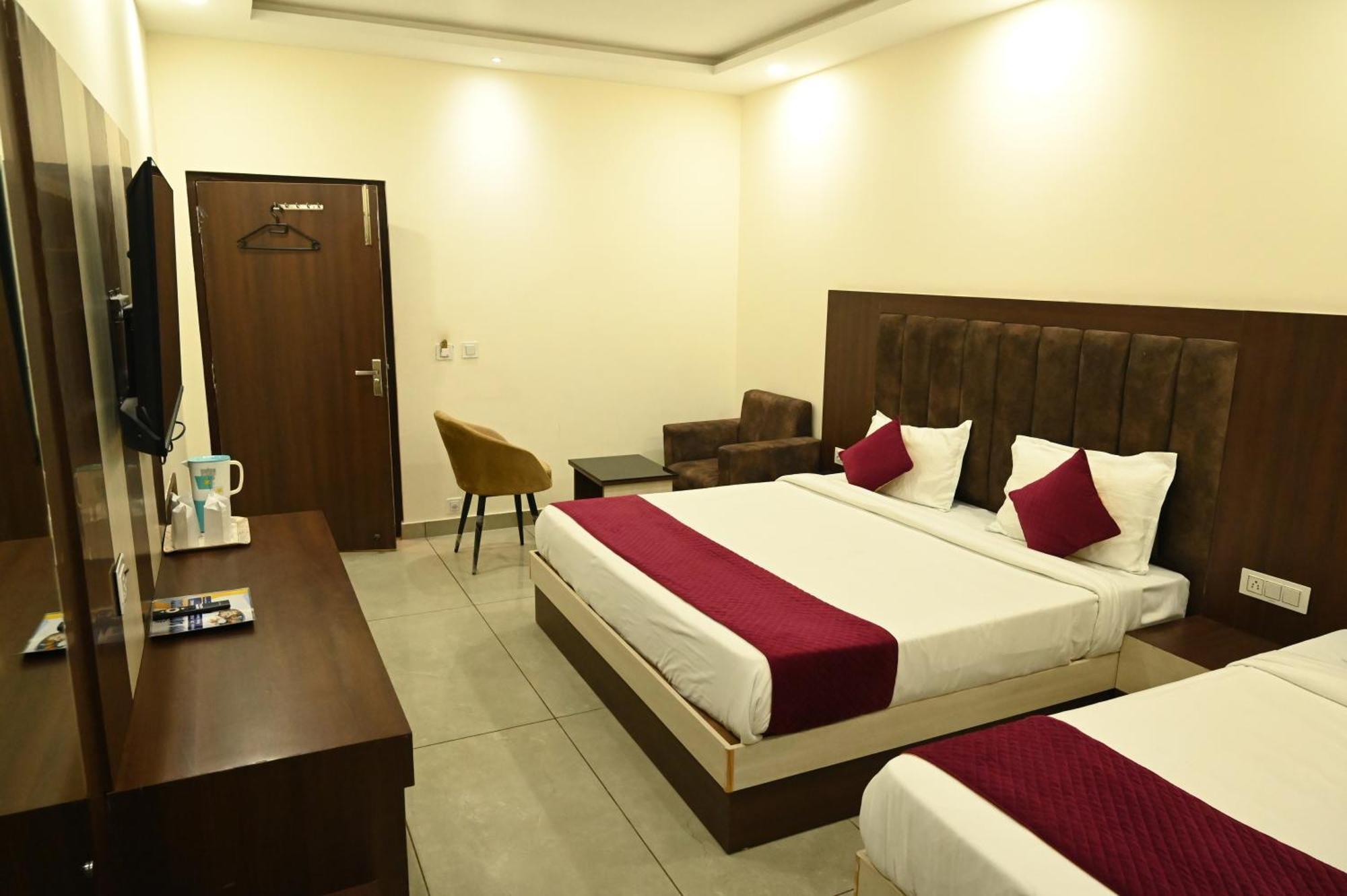 Hotel Satya Residency Katra  Exteriér fotografie