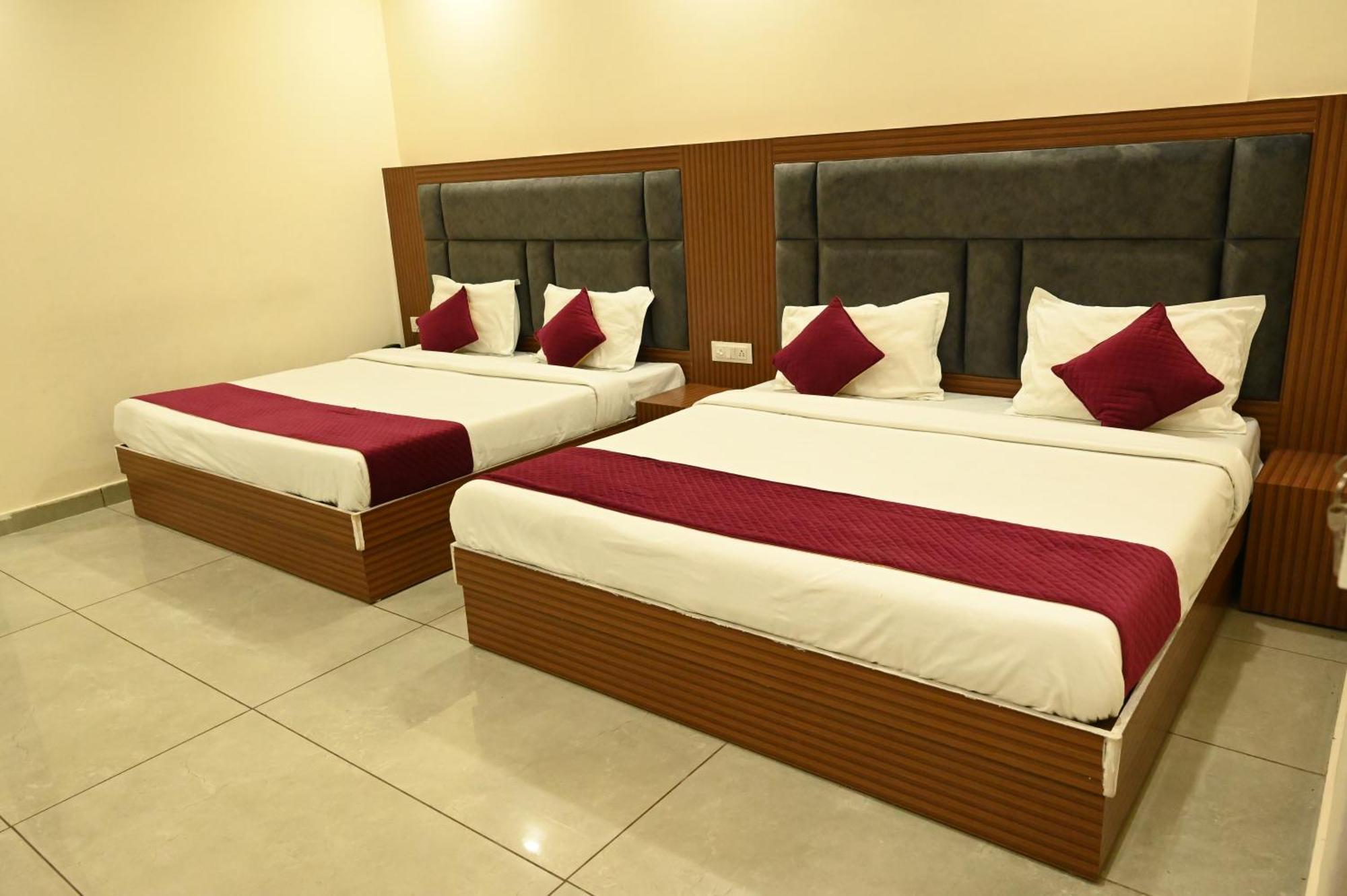 Hotel Satya Residency Katra  Exteriér fotografie